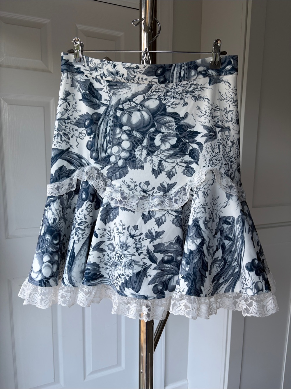 Selkie Blue Floral Toile Lace-Trim Skater Skirt, Size L.